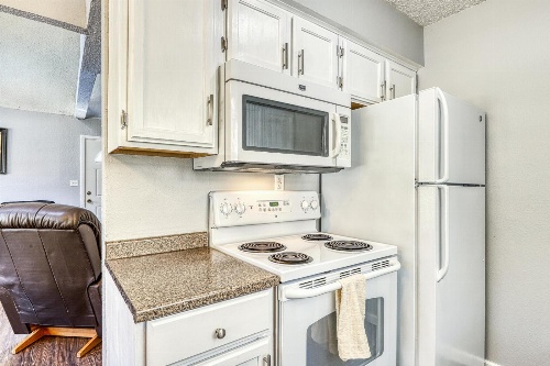 Singing Hills Retreat image 3